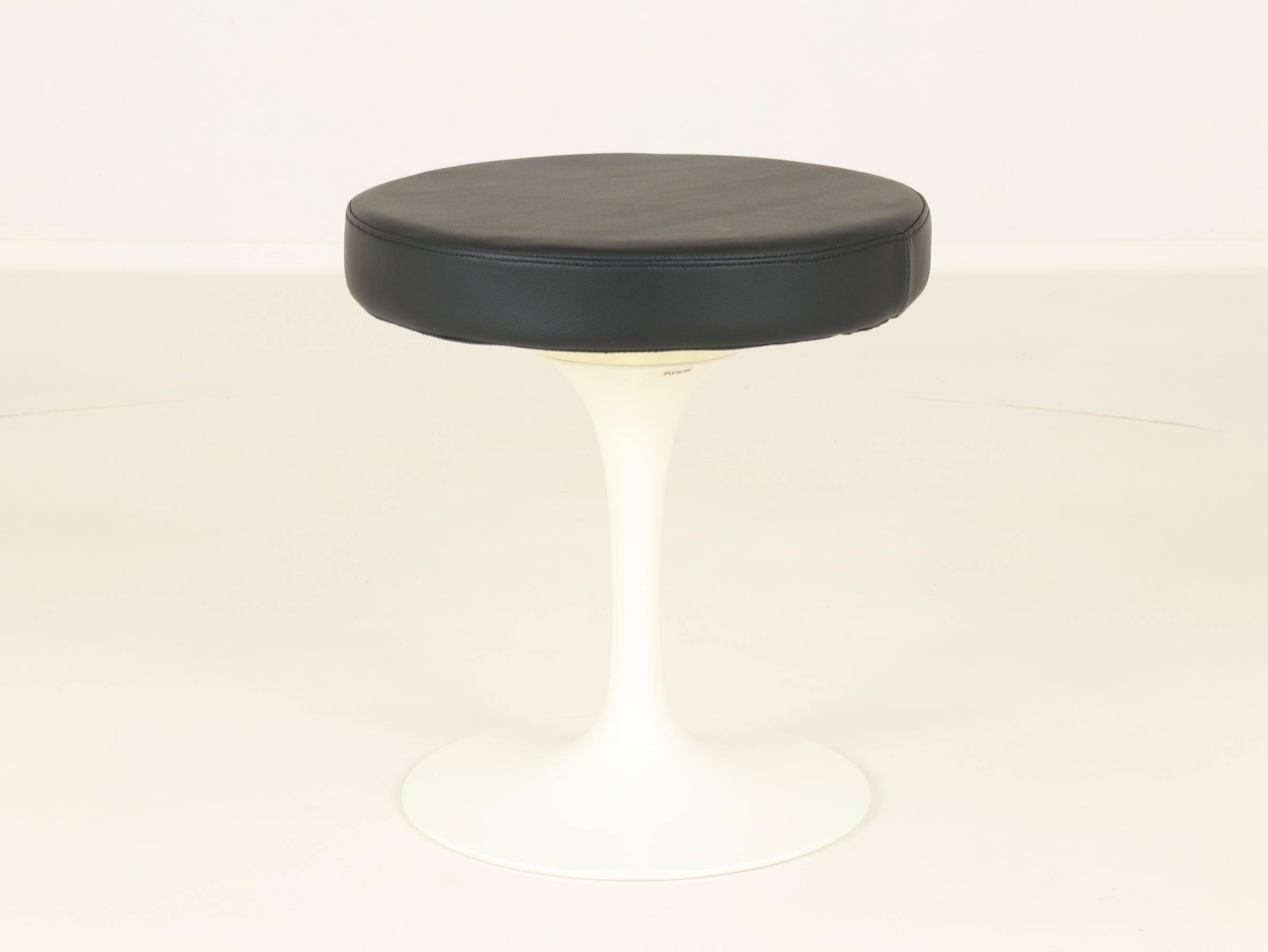 Side Chair or Stool by Eero Saarinen for Knoll 1960s
