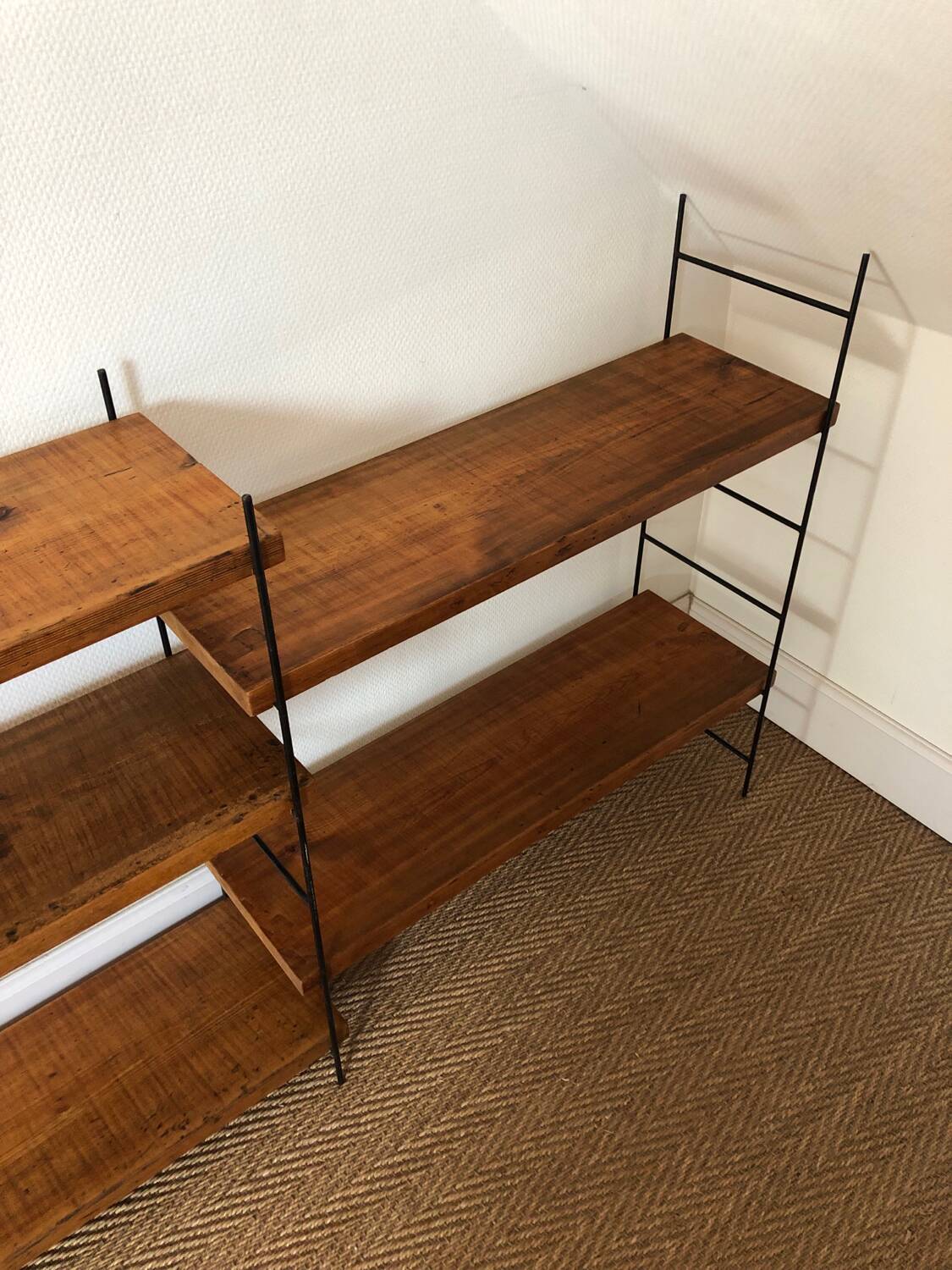Wall shelf