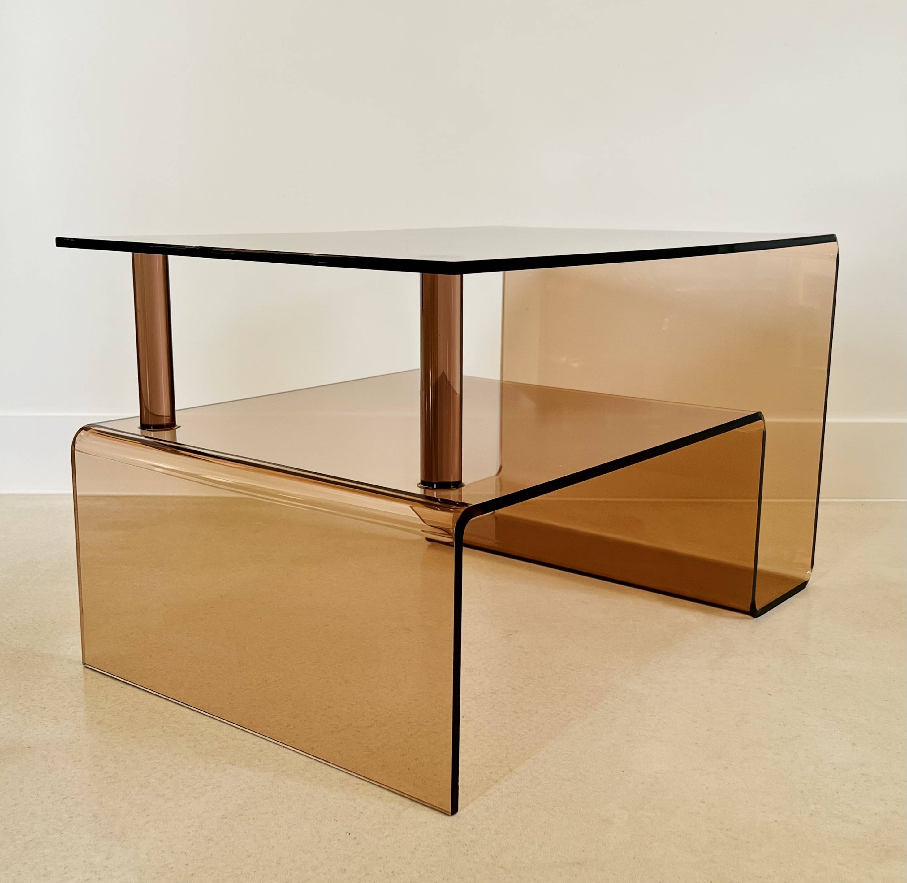 Table basse en altuglas par Michel Dumas, France années 70