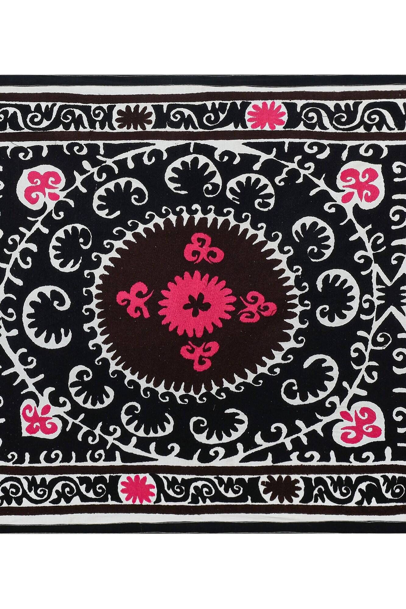 Vintage hand-embroidered tablecloth 125x158 cm