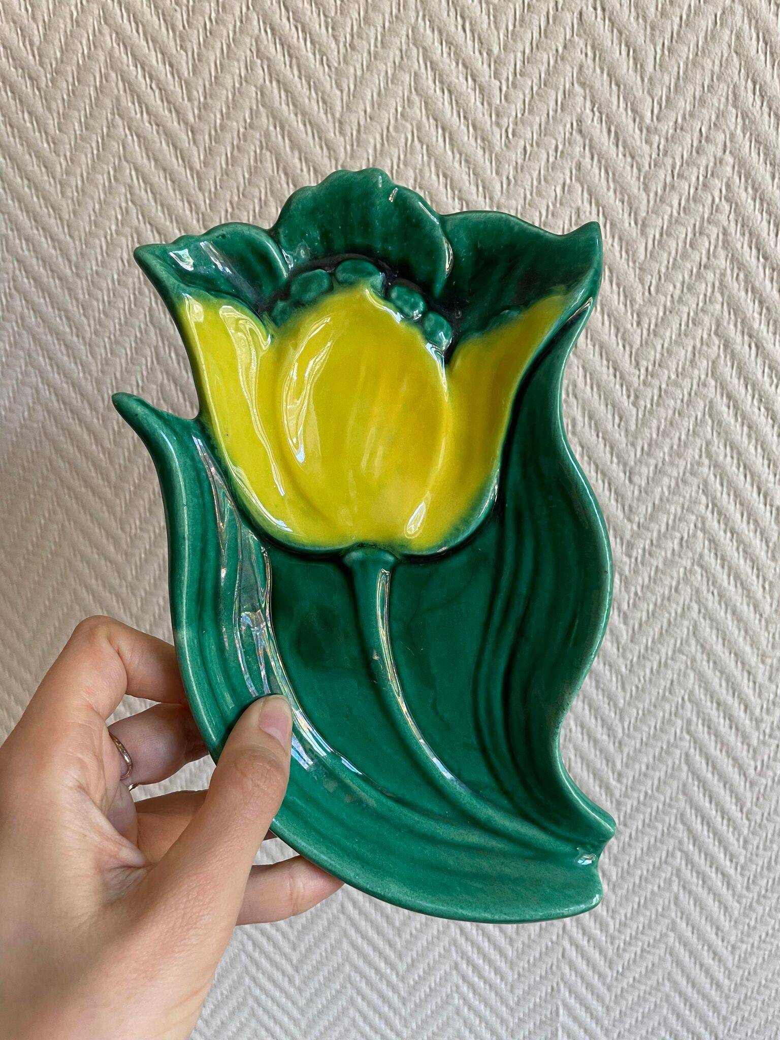 Spoon rest or pocket tray with tulip decor signed Vallauris