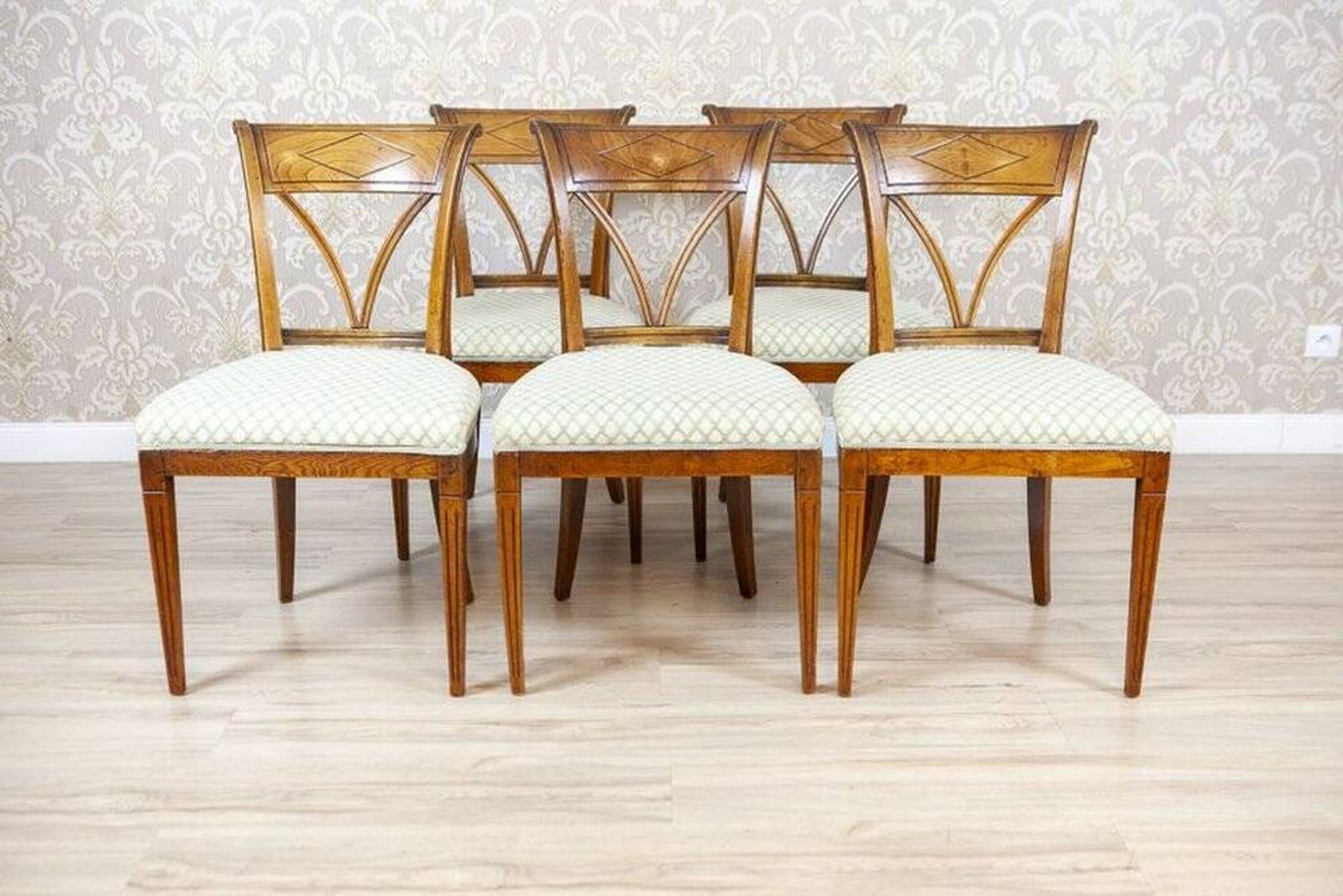 Vintage Elm Chairs in White Upholstery, 1950s, Set of 5