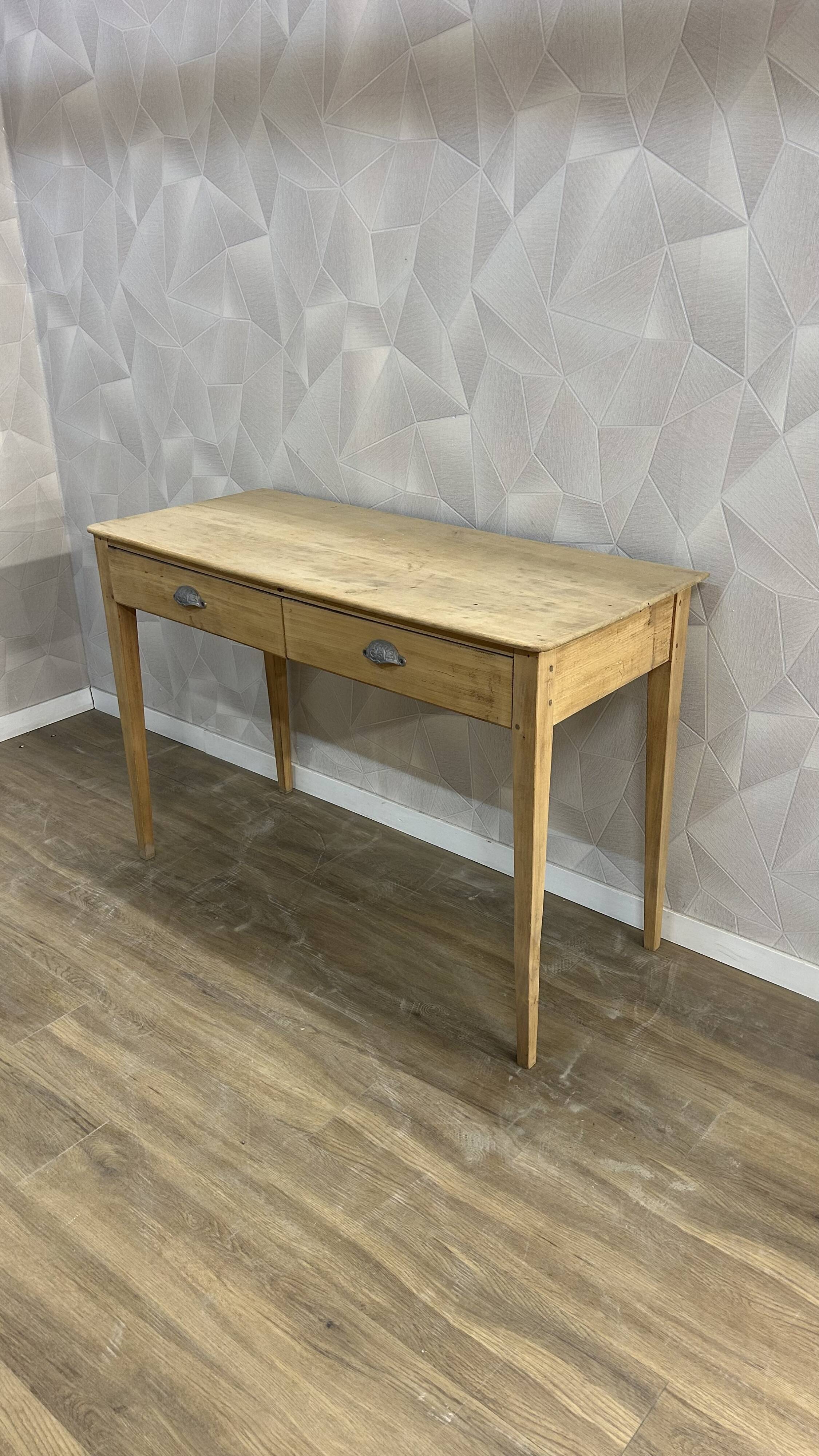 Solid wood airbrushed entrance console