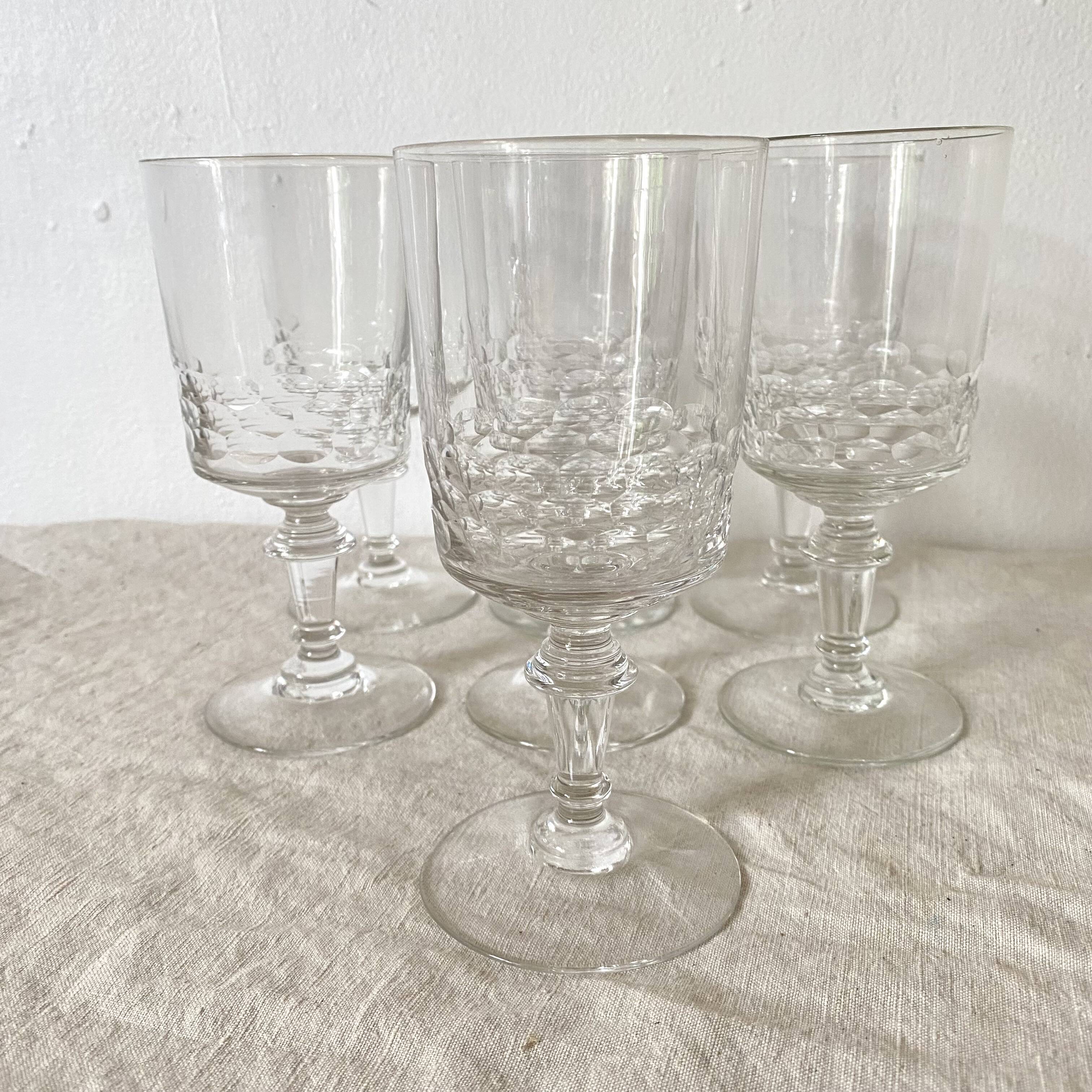 Stemmed glasses, wine glasses from the 1960s