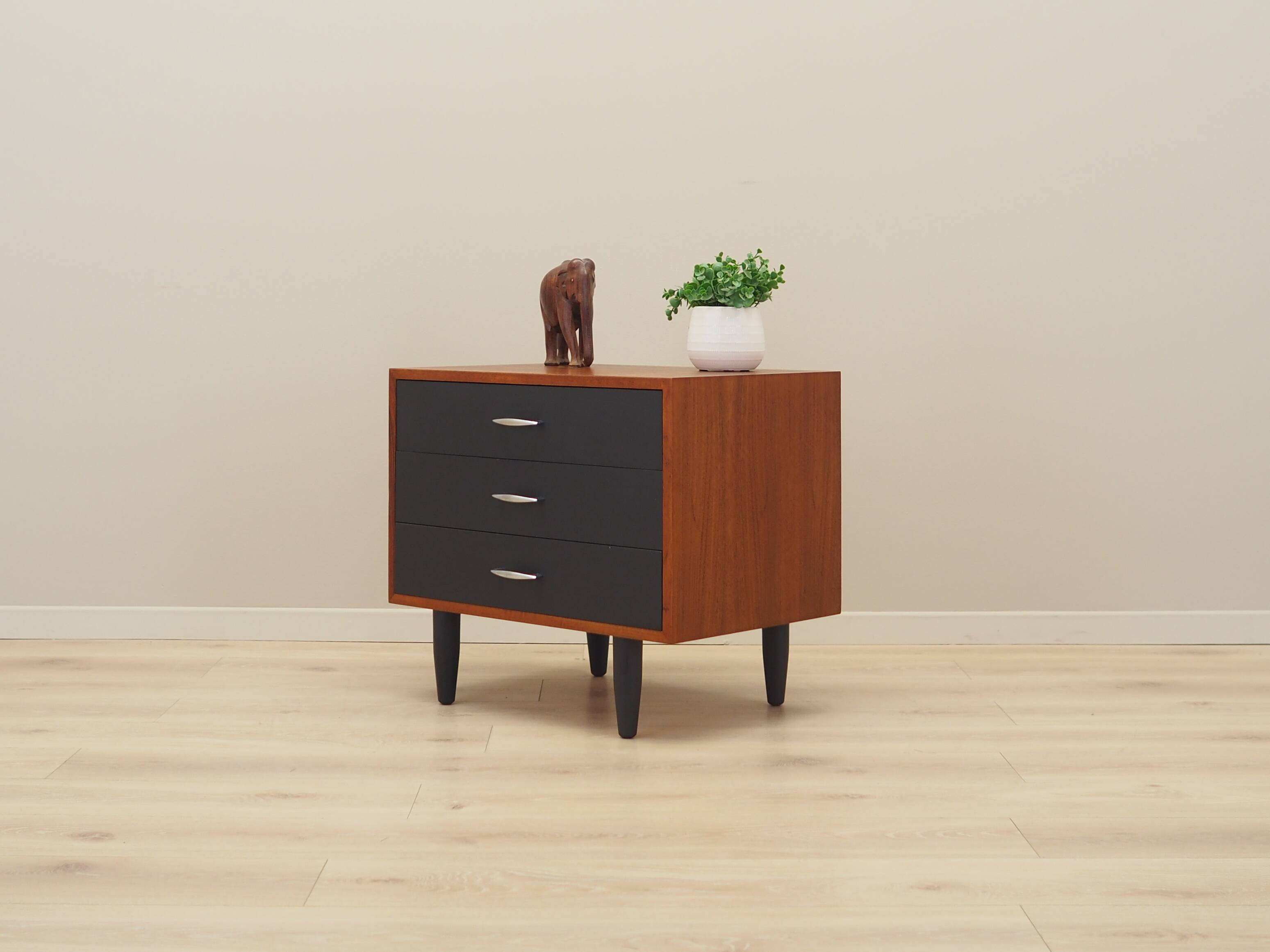 Teak chest of drawers, Danish design, 1970s, production: Denmark
