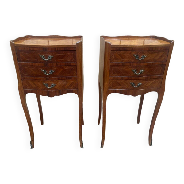 Paire de Tables de Chevet Louis XV Marqueterie Bois de Rose Bronze