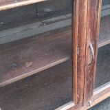 Armoire ancienne vitrée en bois avec quatre portes