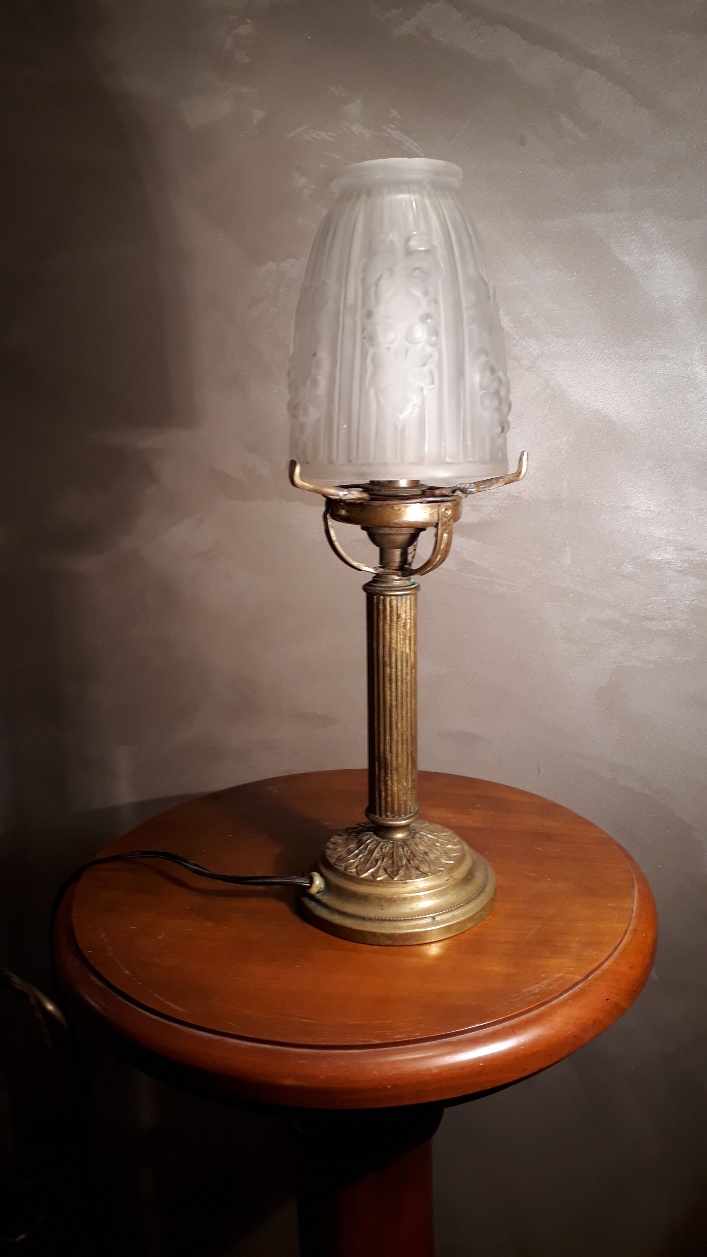 Bronze foot brass lamp glass mold and opaque press pattern leaf and grape bunch