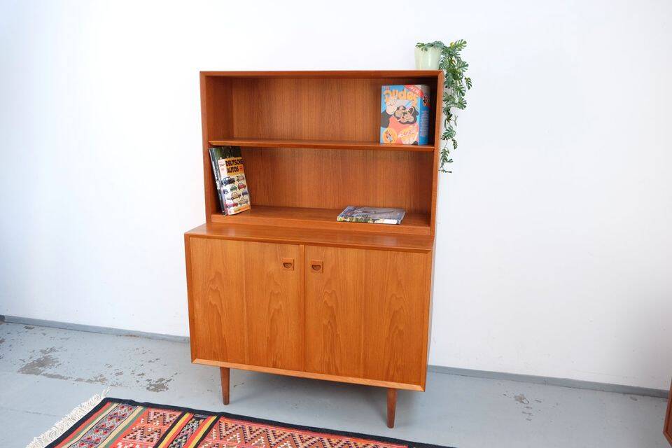 Commode, sideboard, dresser in teak 60s/70s style, retro Danish style.