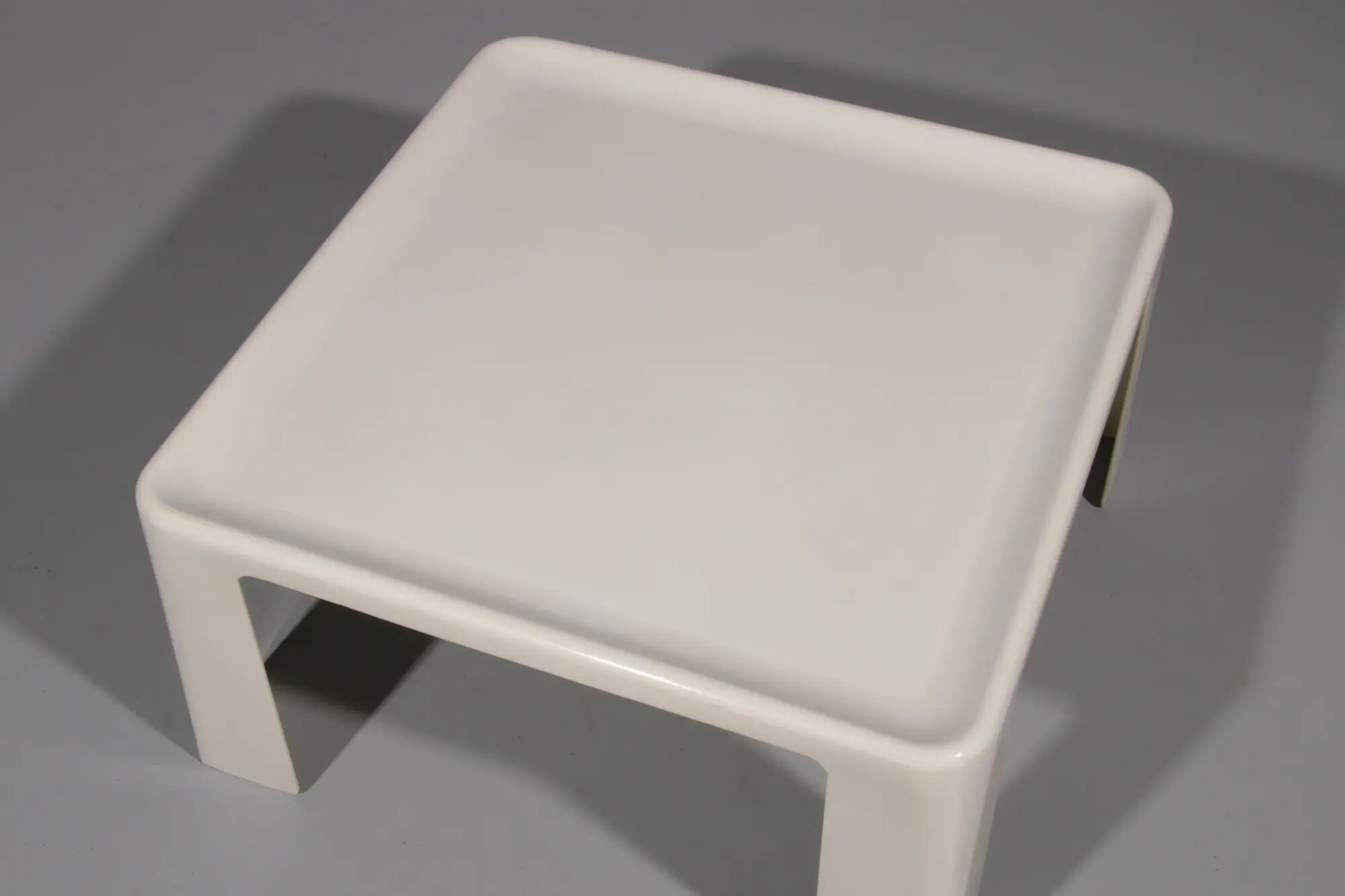 Mario Bellini Amanta square coffee table for B&B Italy, 1960