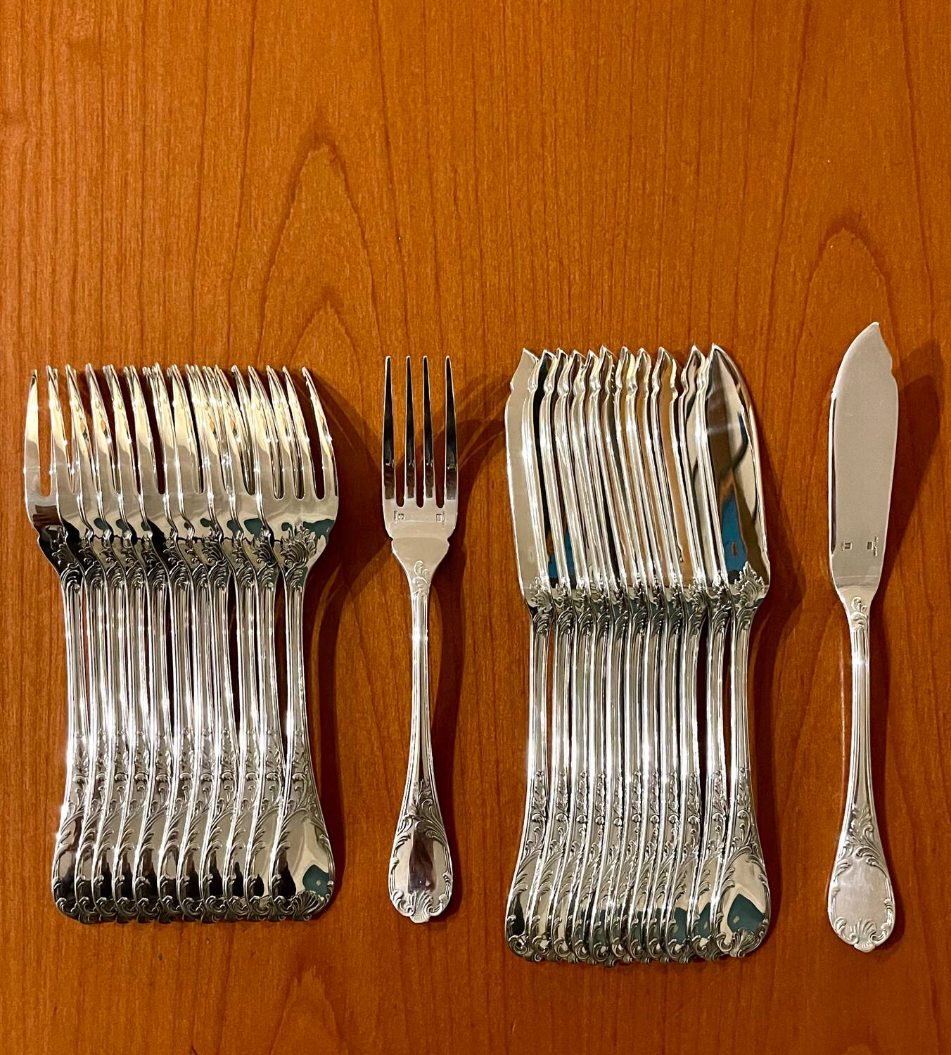 Christofle Marly 12 fish cutlery sets, 24 pieces, very good condition