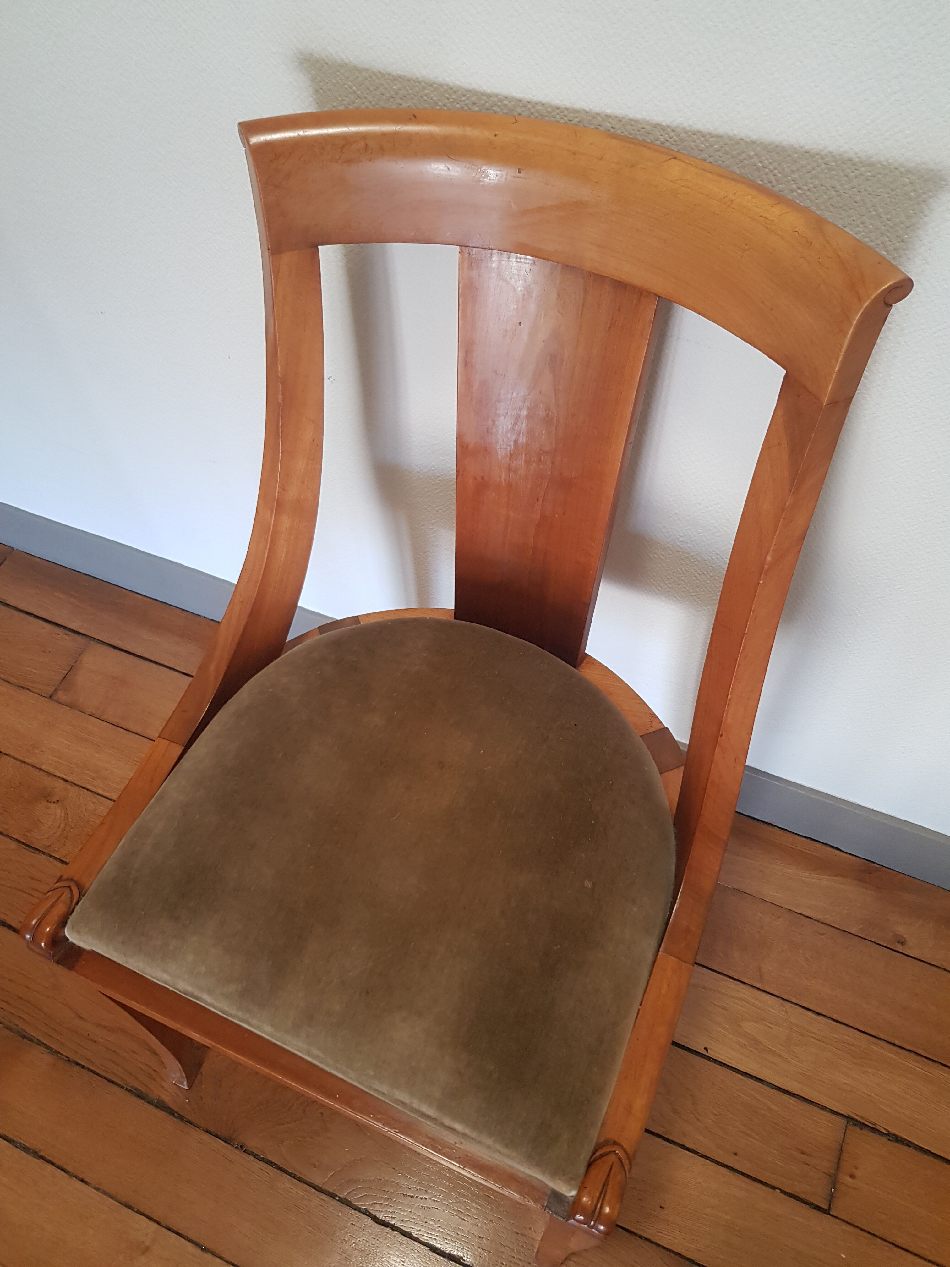 Art deco gondola chair