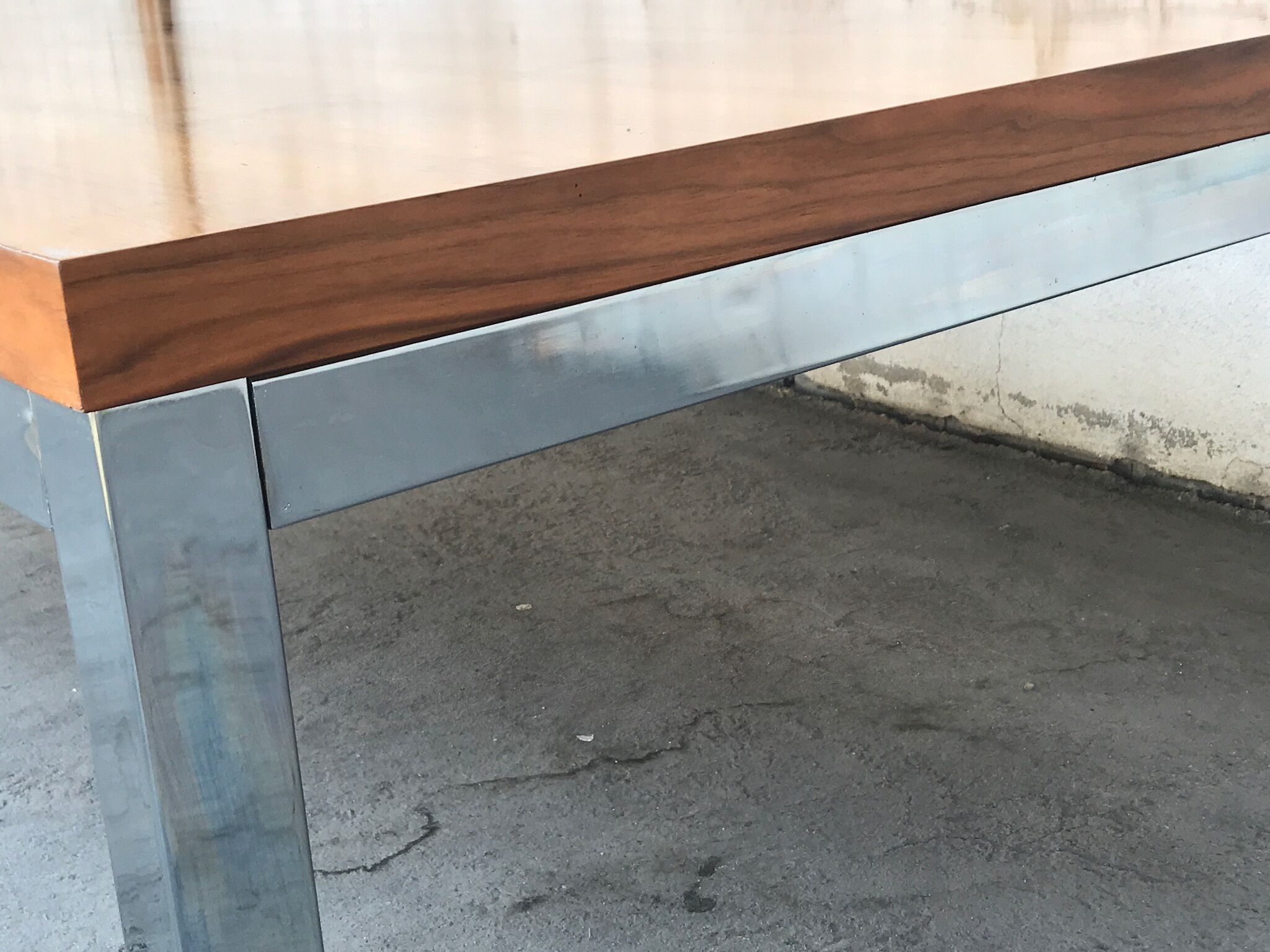 Table basse danoise en teck et acier chromé 1970s