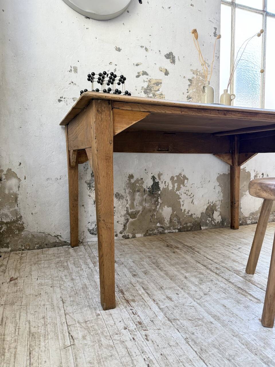 Oak desk with spindle legs, 1950s
