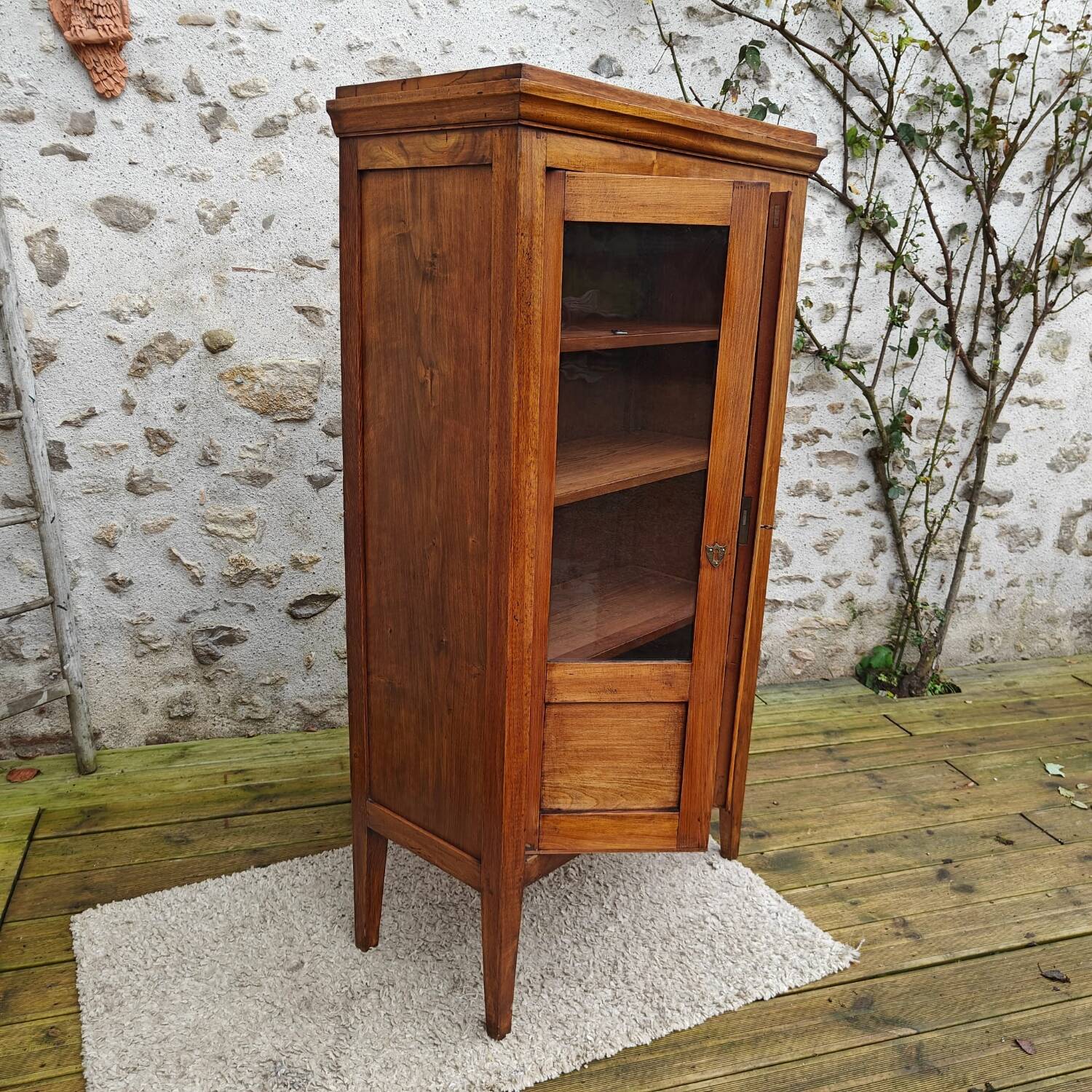 Old display case library