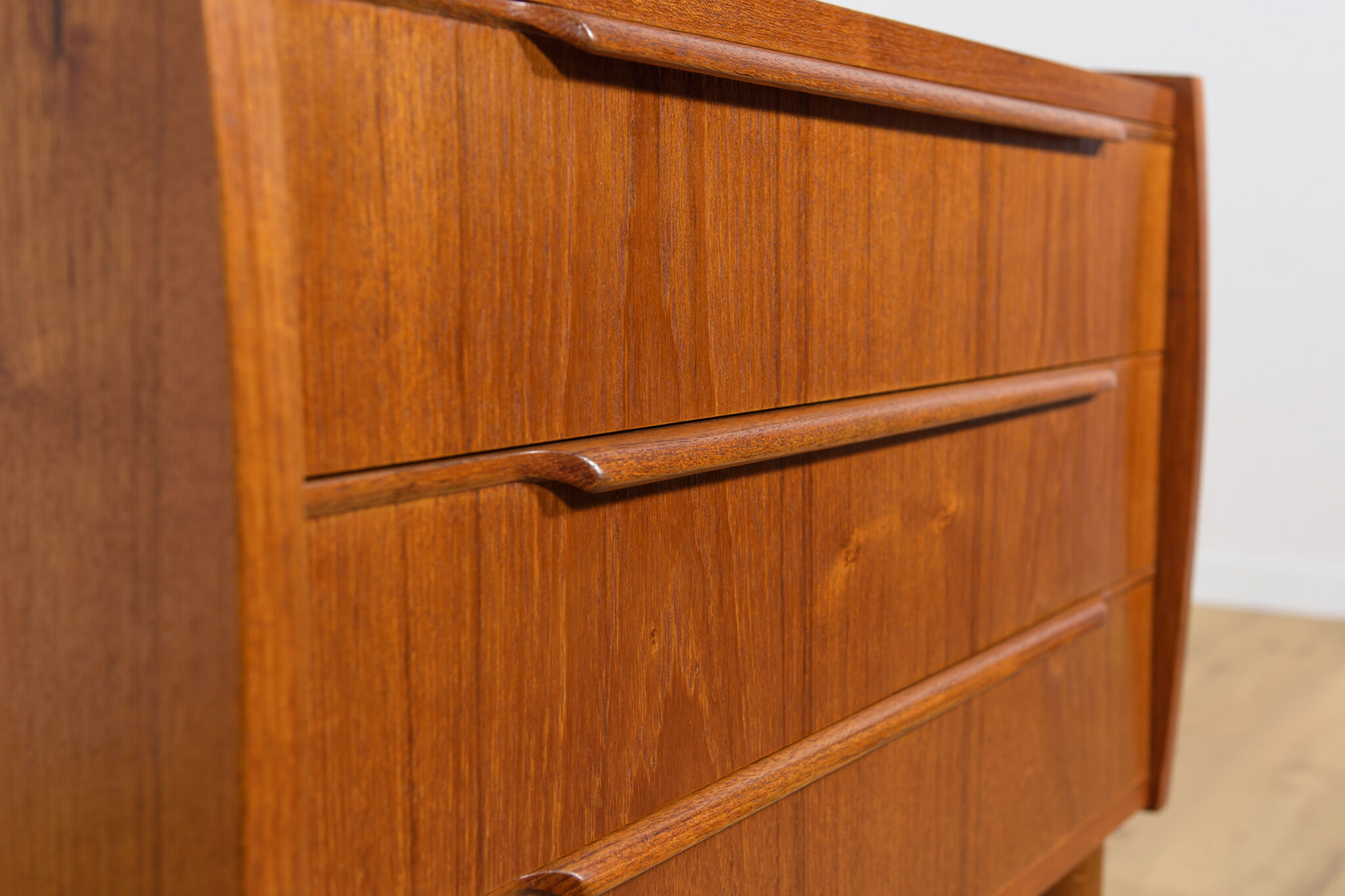 Mid-century danish teak dresser, 1960s