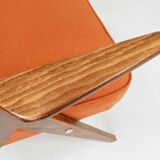 Fauteuil lounge vintage en laine, tissu orange et bois de hêtre