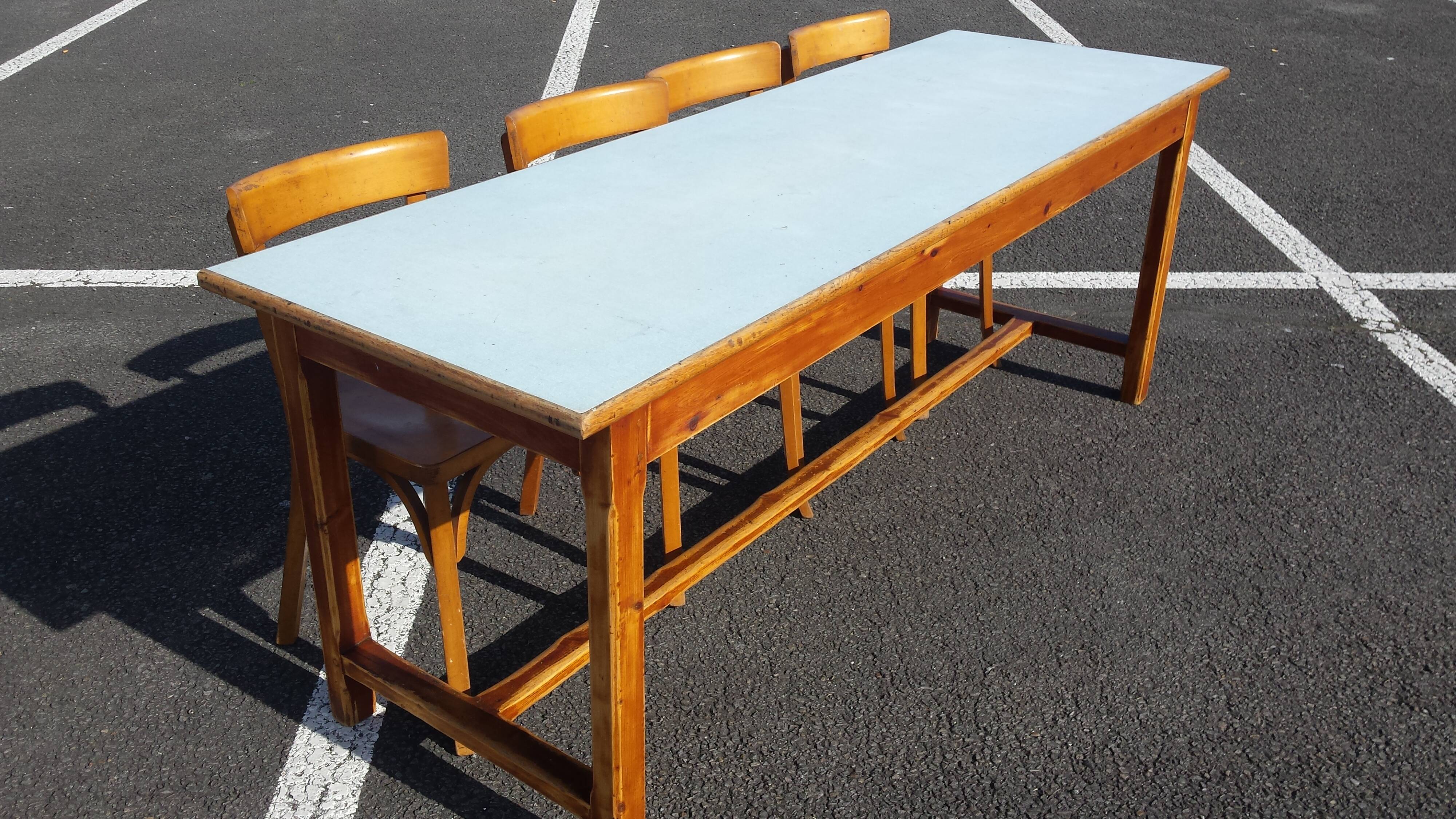 Table blue formica 10 people