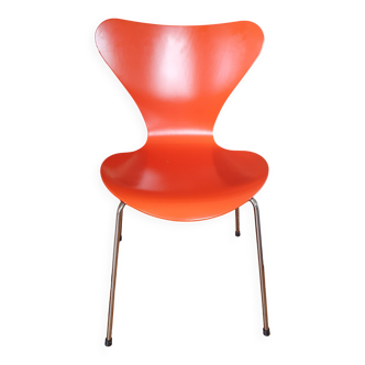 Chaise Série 7 - Arne Jacobsen - Fritz Hansen - orange