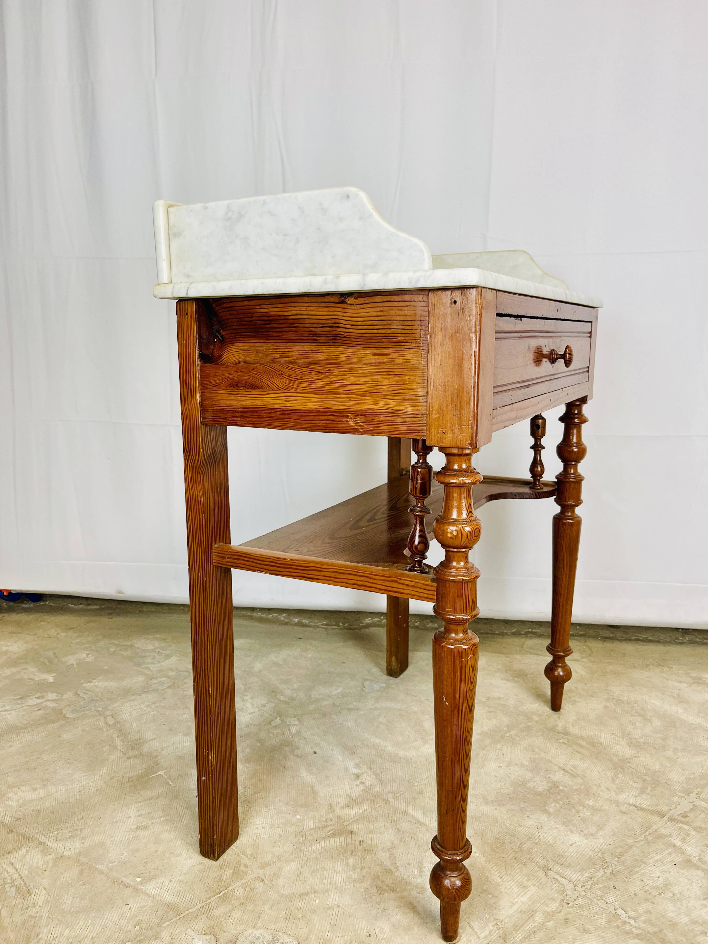 Table de toilette