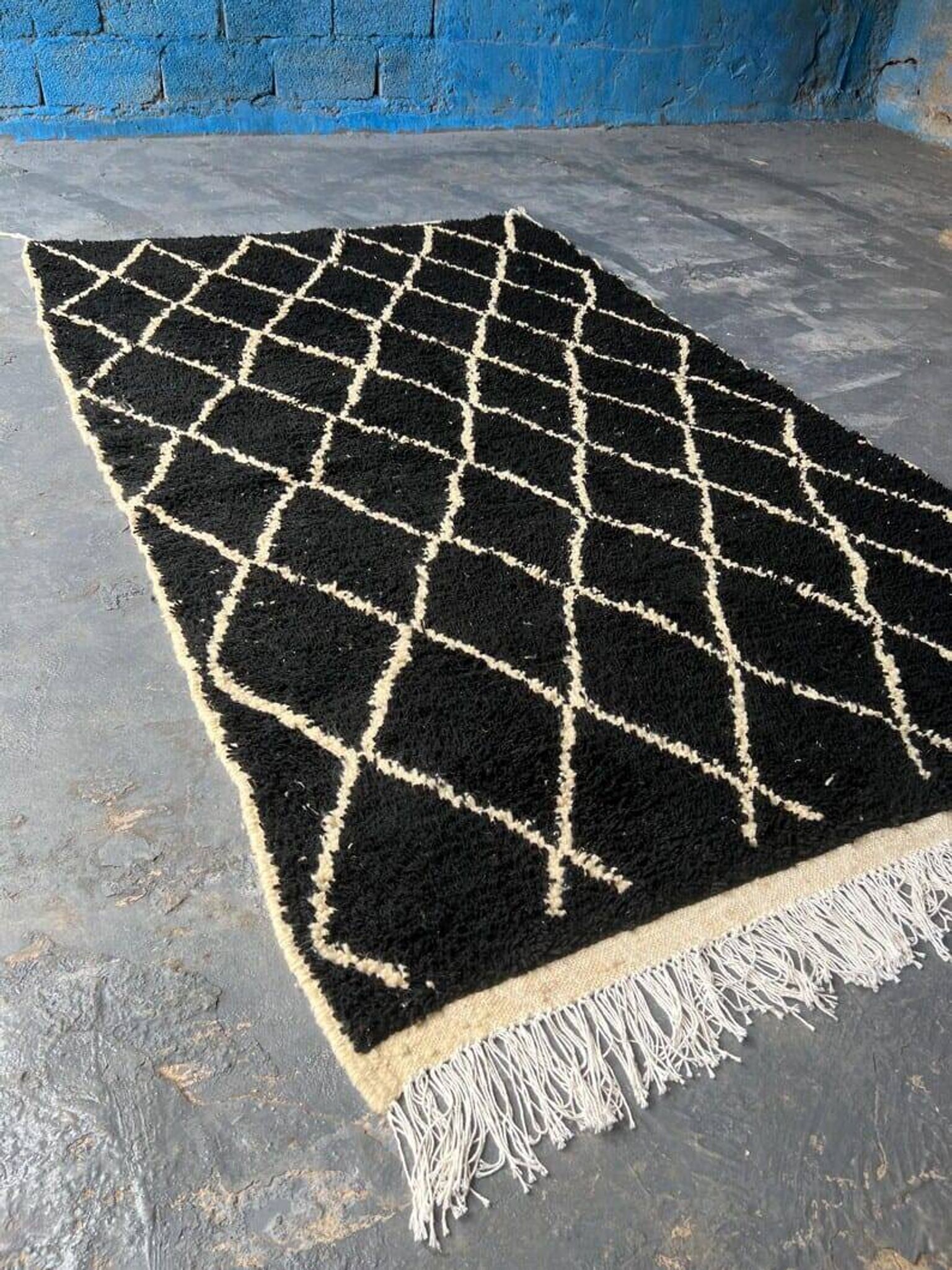 Tapis en laine fait main taille 150 x 250 cm