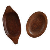 2 coconut wood dishes