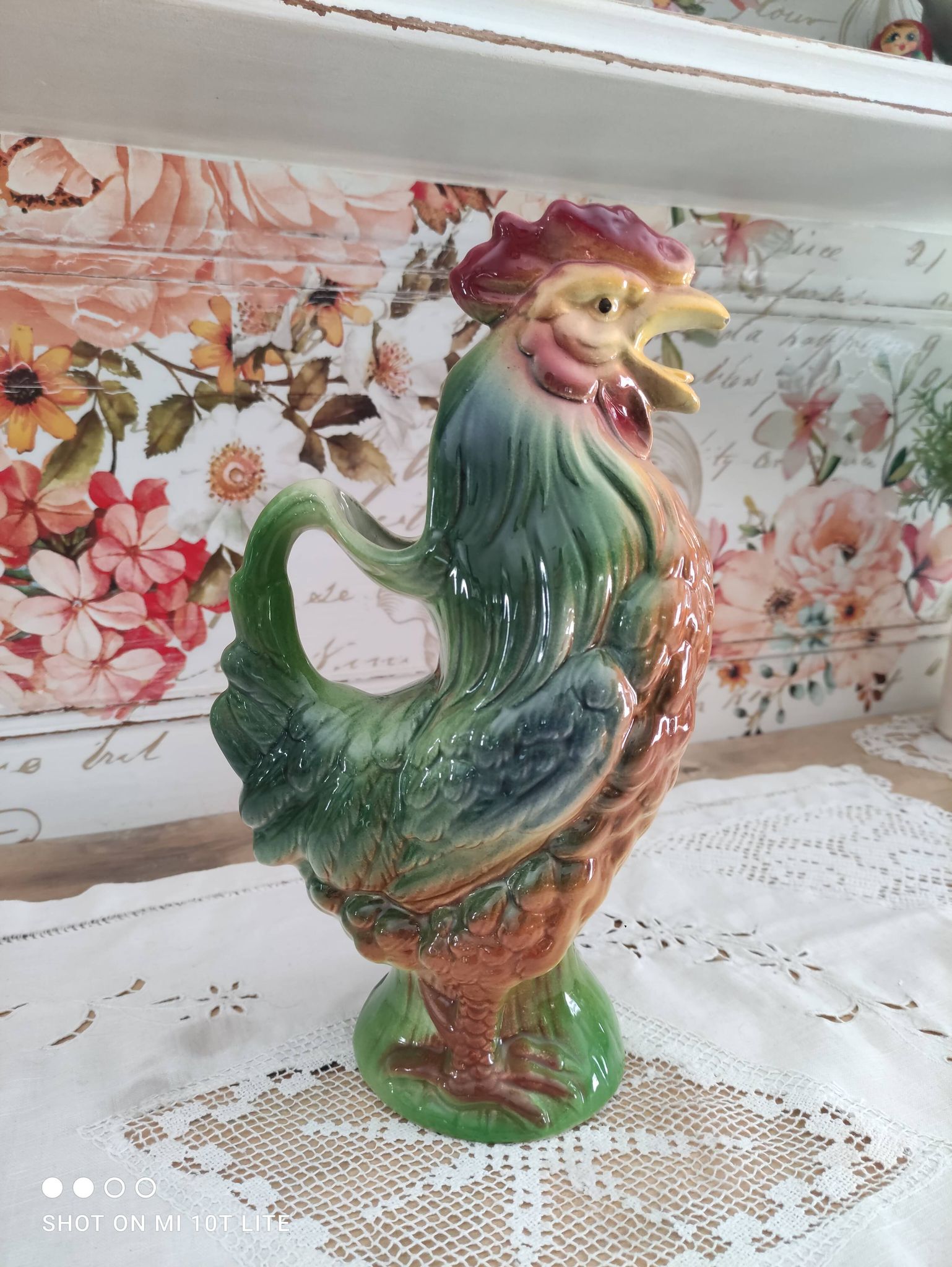 Pitcher in zoomorphic slip Rooster of the earthenware factory of Saint Clement