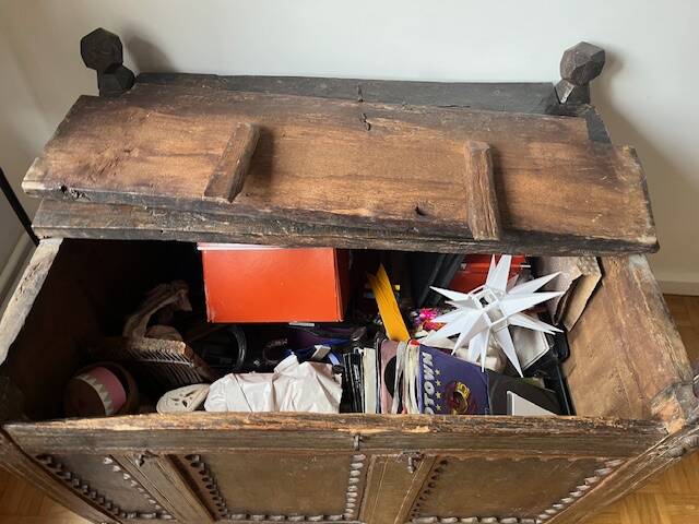 Coffre ancien iranien en bois massif - fabriqué à la main