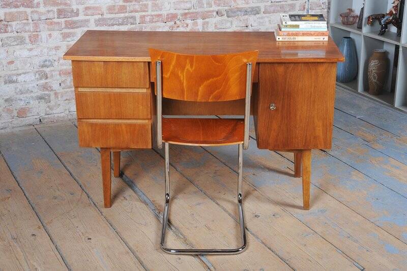 Mid-Century Modern Writing Desk in Walnut, Czech, 1950