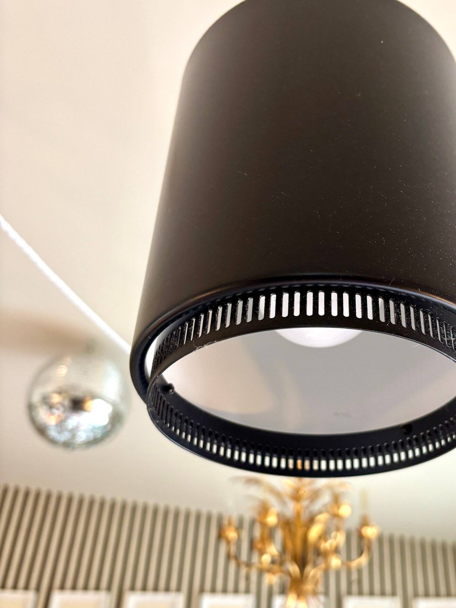 Suspension "Hand Grenade" A110 en acier laqué noir par Alvar Aalto pour Art