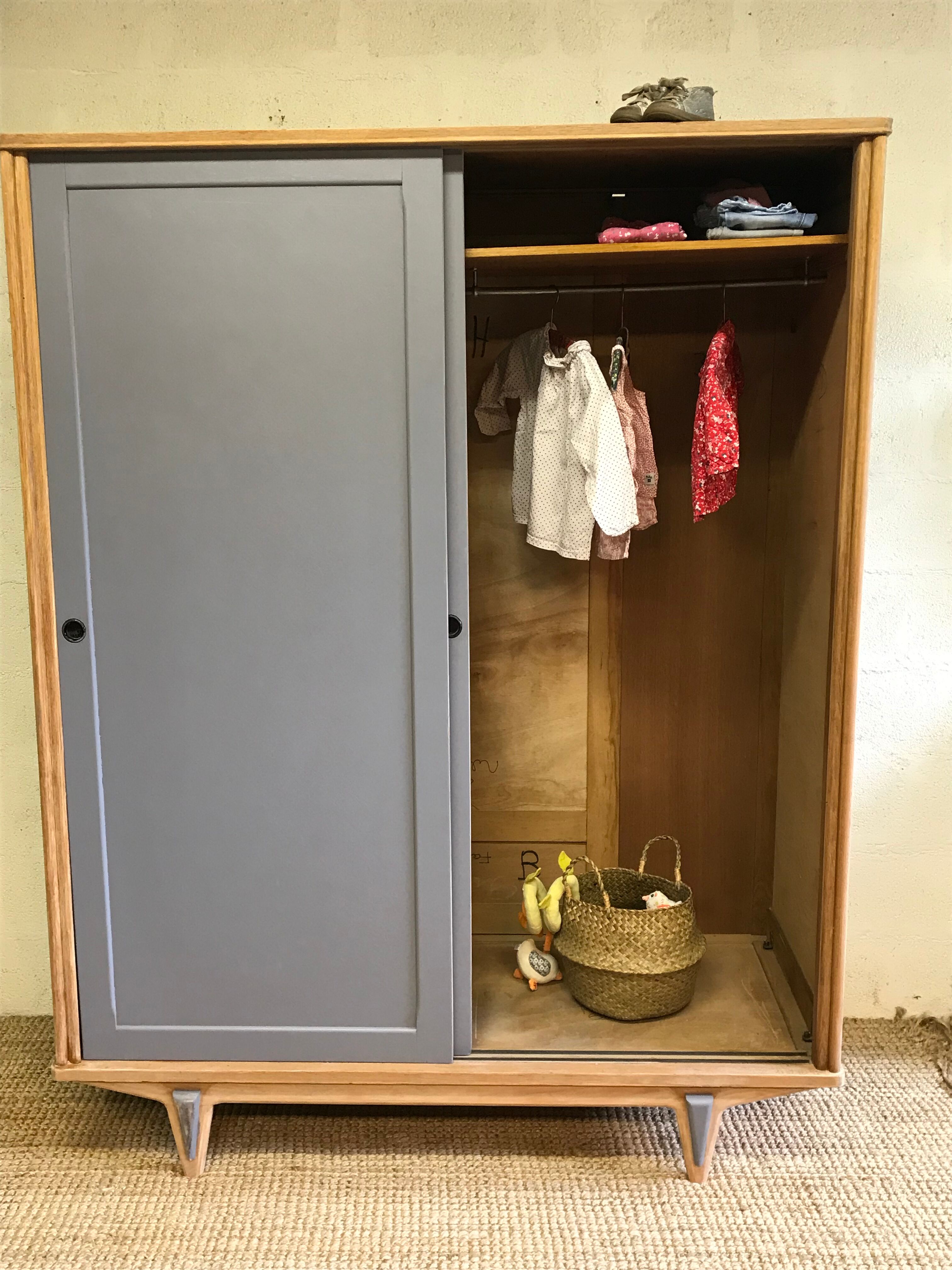 Seventies wardrobe with sliding doors