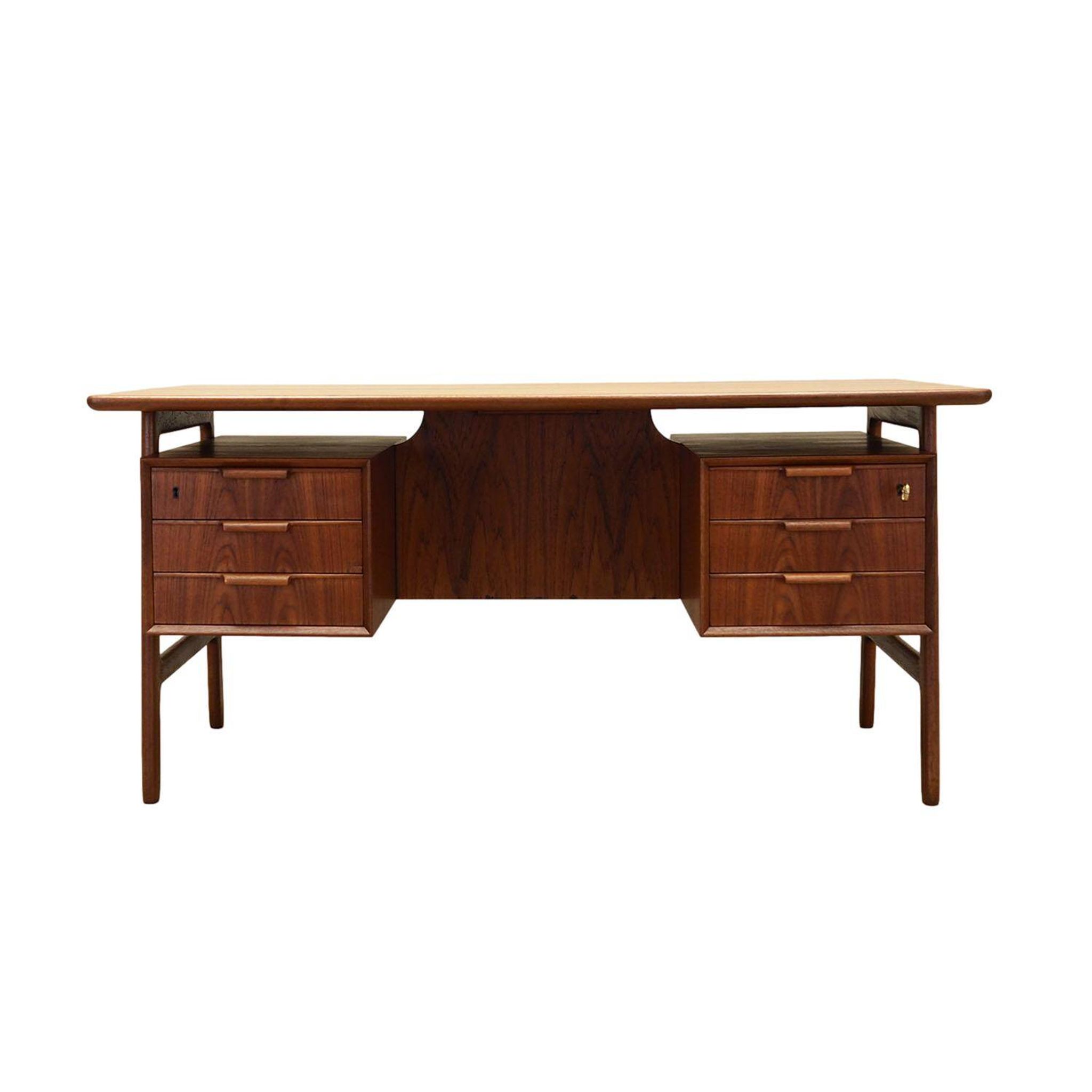 Bureau en teck, design danois, années 1970, fabricant : Omann Jun