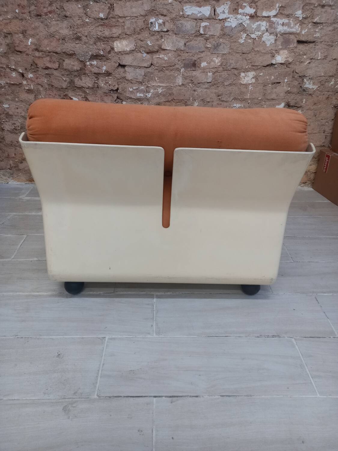 Armchair Amanta by Mario Bellini