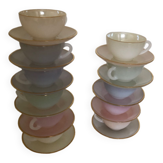 Arcopal 11 cup and saucer service