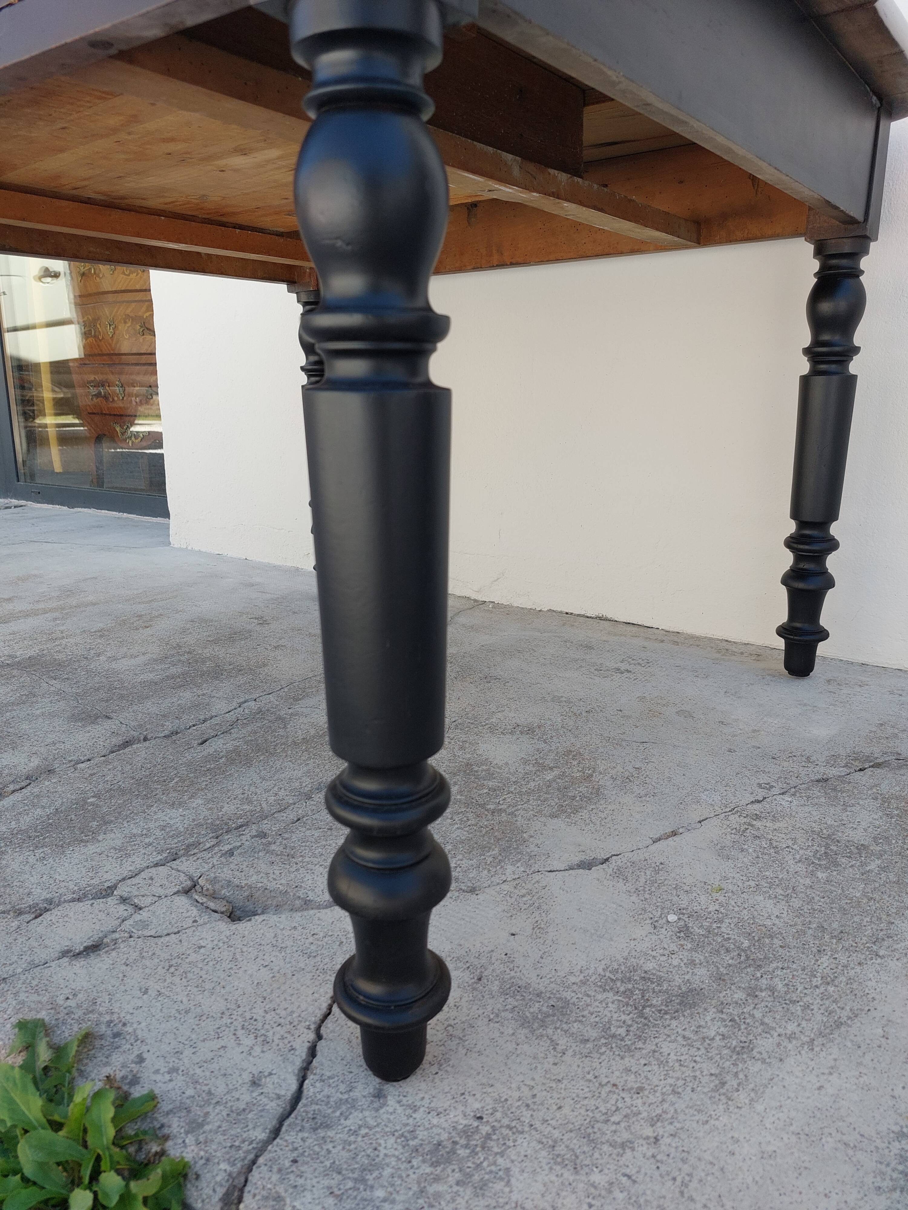 Old farmhouse table 1900 patinated