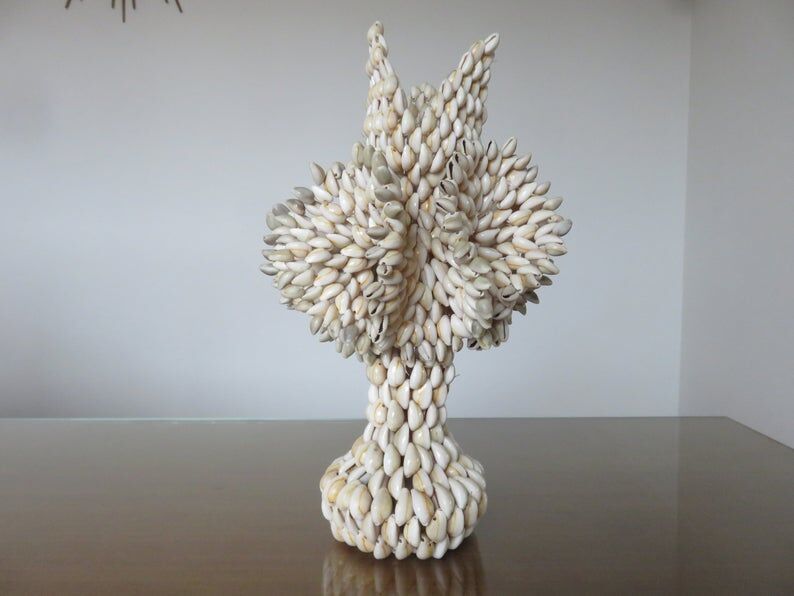 Vase en coquillages années 70
