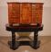Cabinet allemand en noyer, XVIIIème siècle