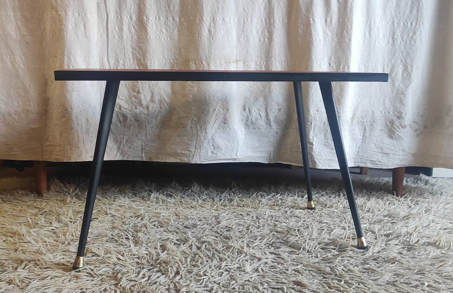 Table basse moderniste en métal et bois - mid. XXeme