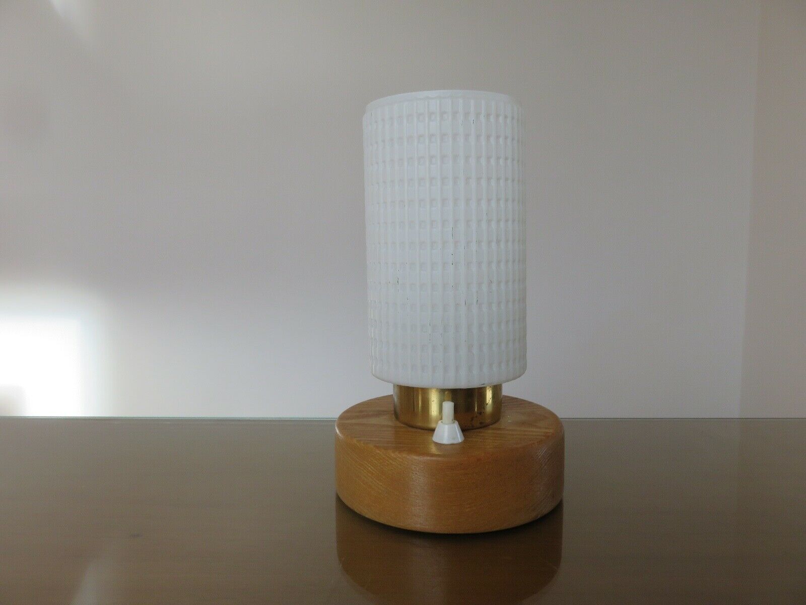 Scandinavian lamp, made of wood, brass and embossed glass 70s