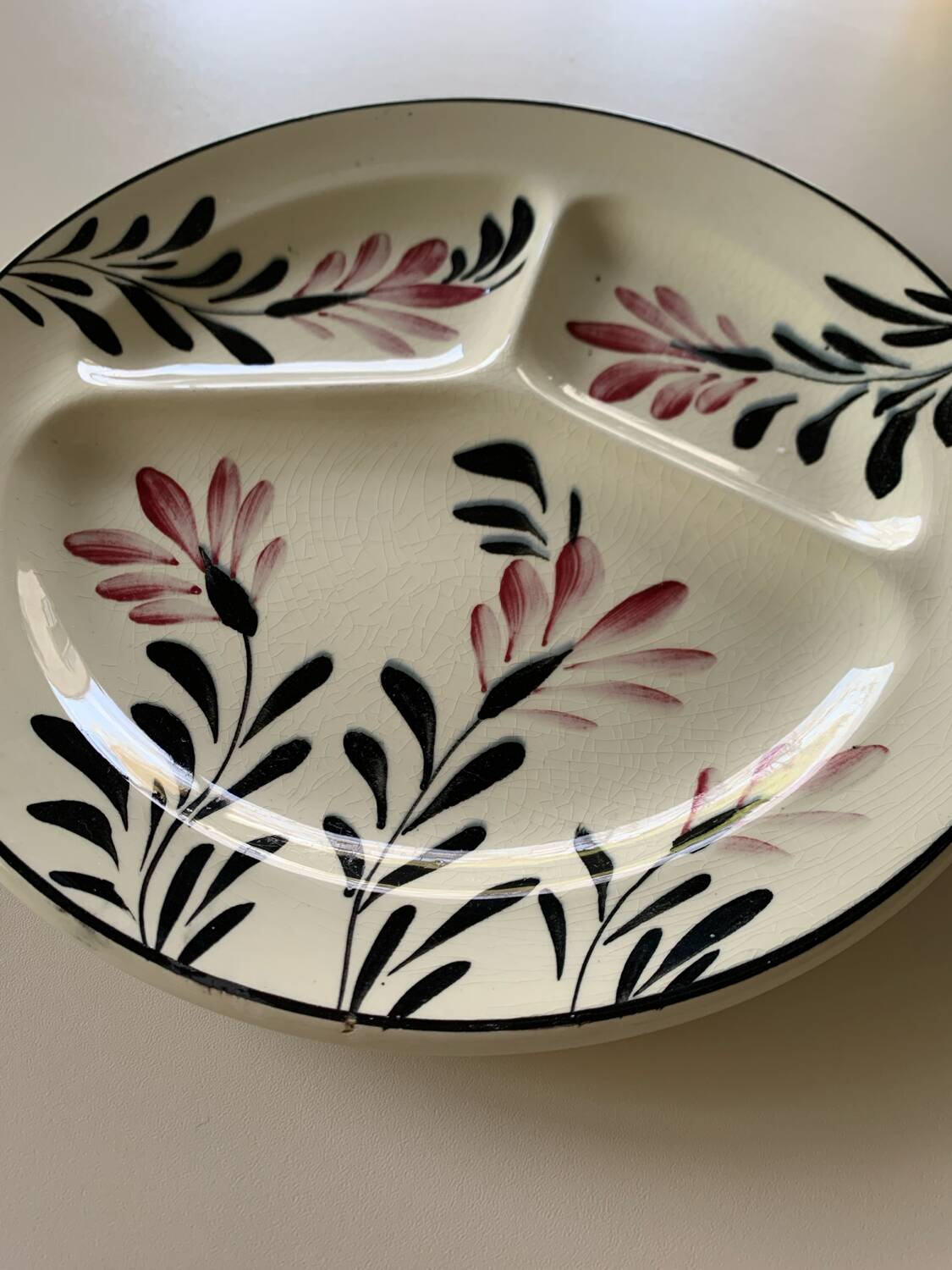Old earthenware dish from Onnaing