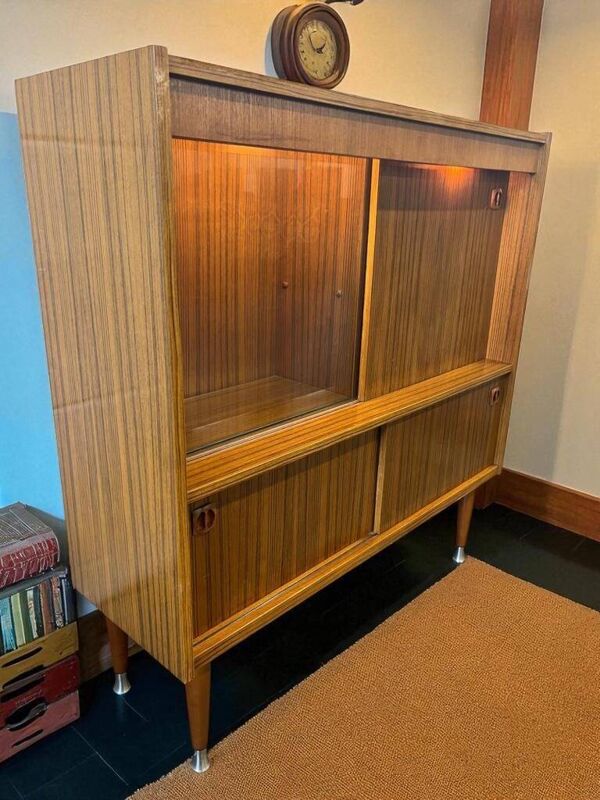 Vitrine vintage / meuble bar / meuble avec éclairage