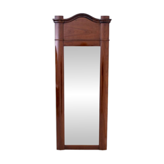 Large mahogany mirror, Northern Europe, turn of the 19th and 20th centuries.