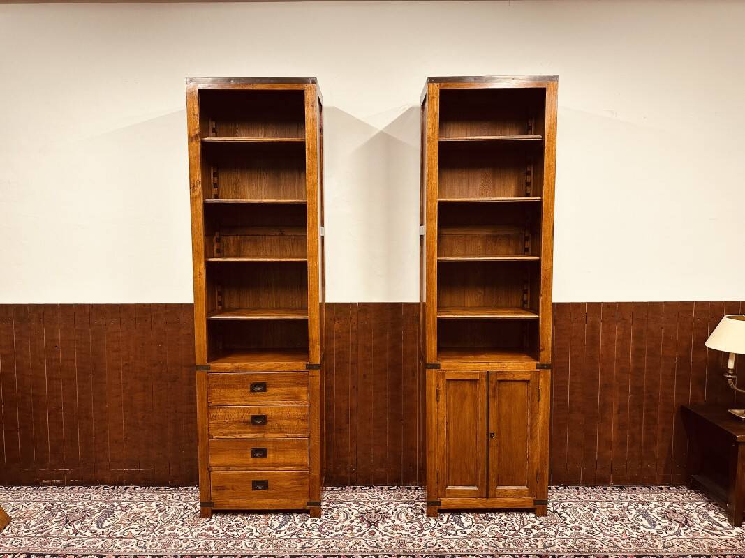 Classic English Eichholtz Bookcase