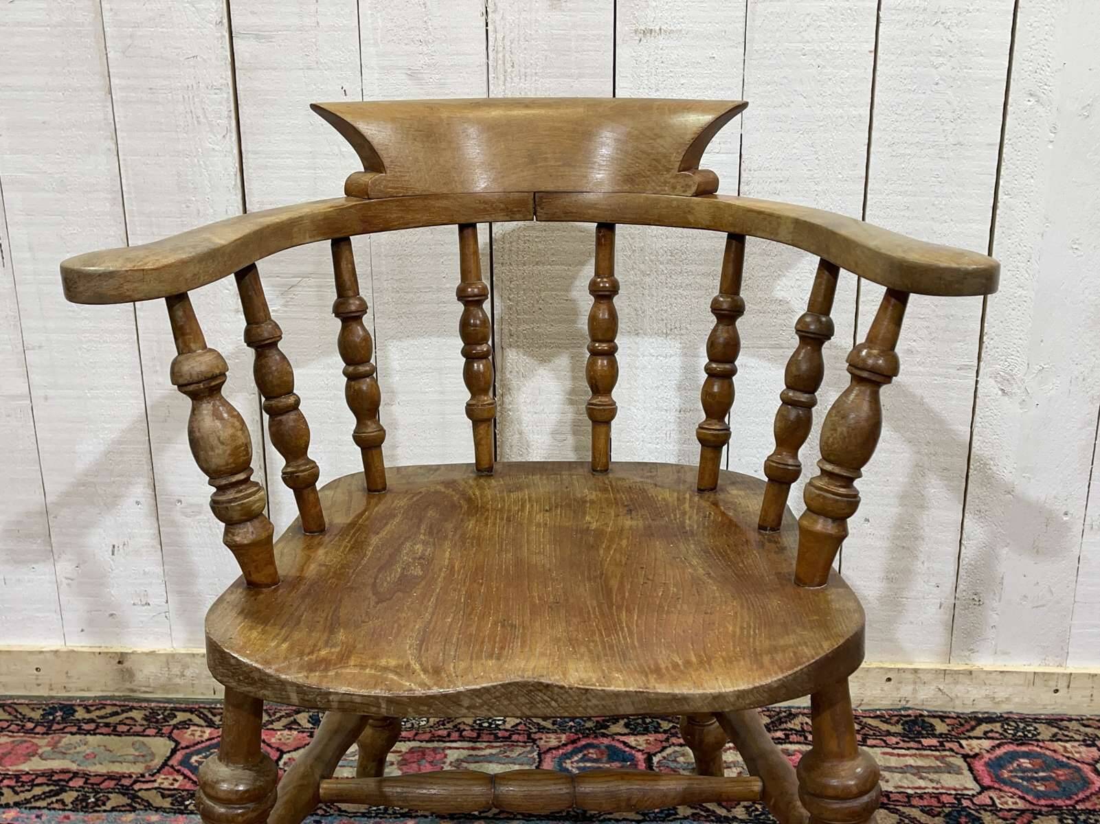 Fauteuil rustique anglais 19ème en orme et hêtre