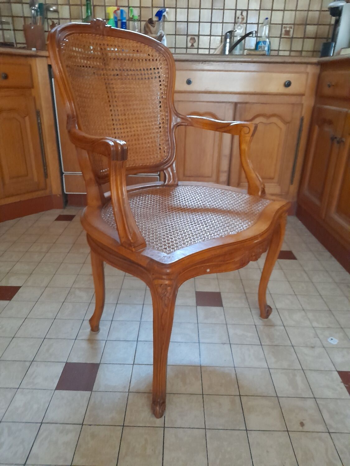 Fauteuil louis XV bois et cannage