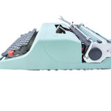 Olivetti Lettera 32 typewriter