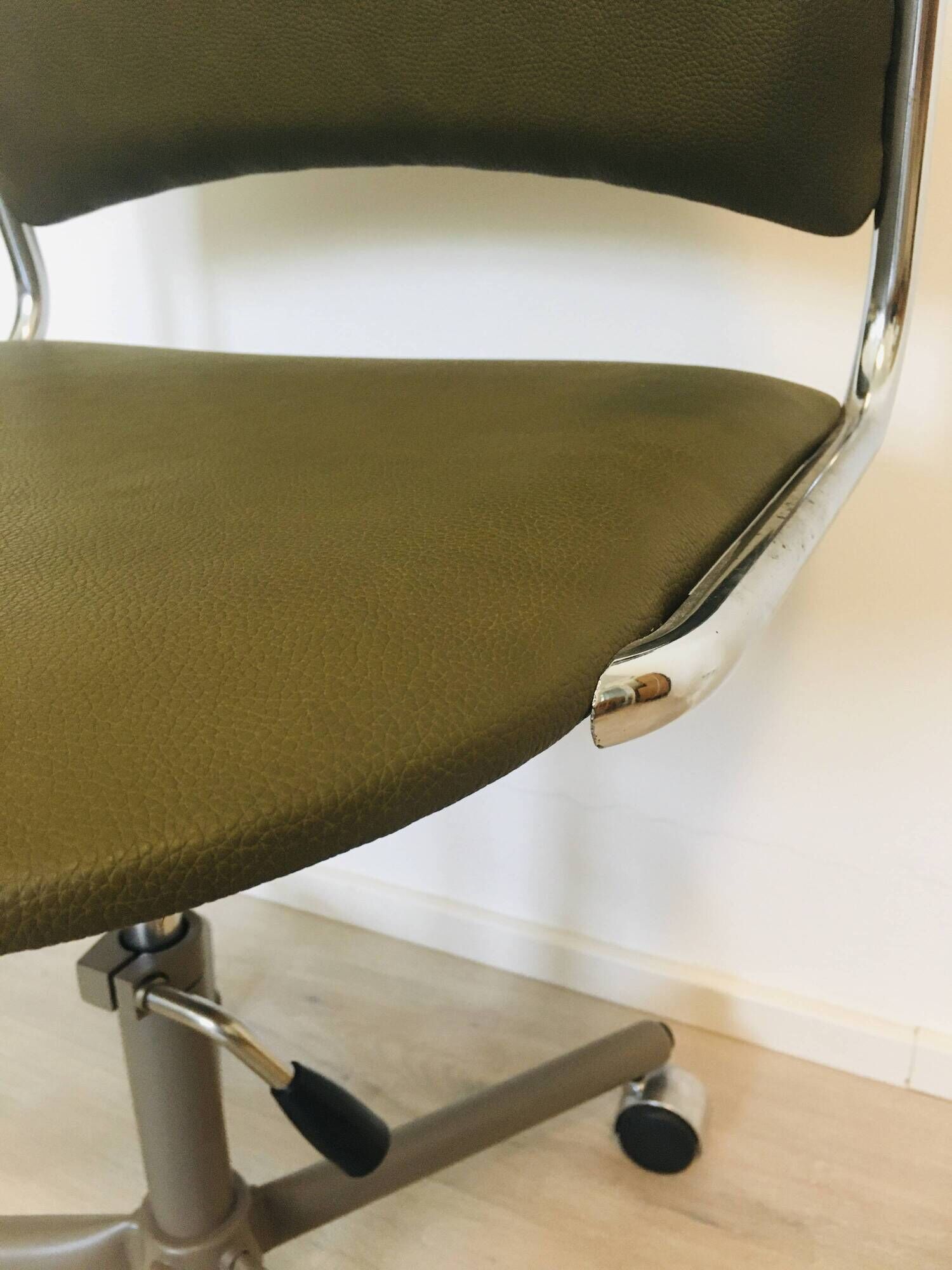 Vintage Olive Office chair by Kovona K 107 from Czechoslovakia 1970’s