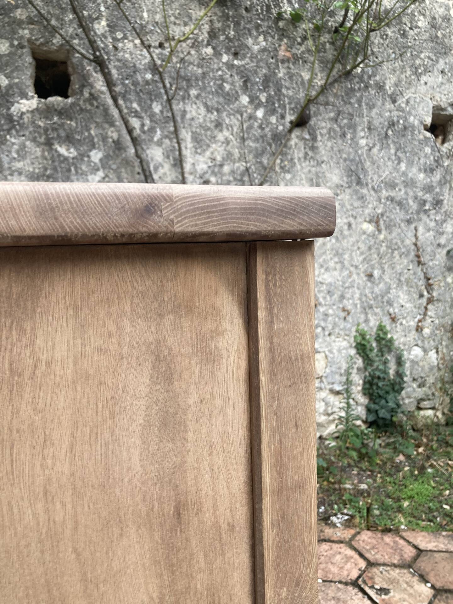 Petit buffet ancien en bois 