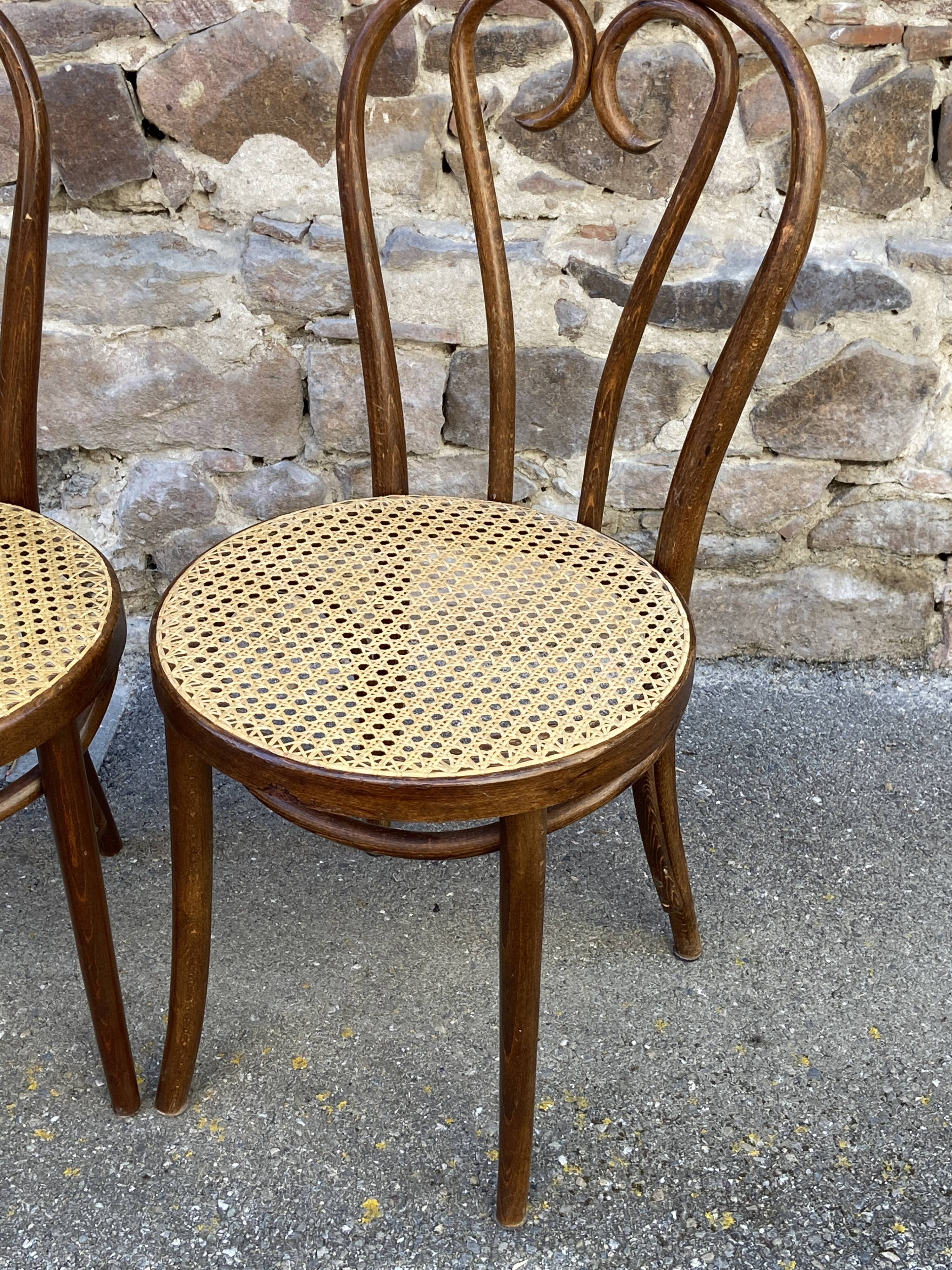 2 bistro chairs curved wood 1960 Restaurant cafe chairs french