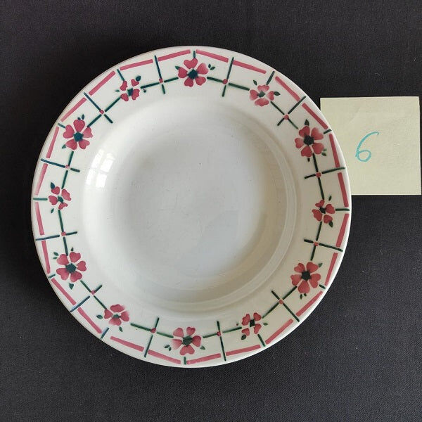 Saint Amand plate - Monique